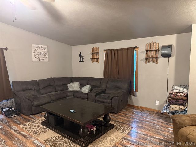 1013 S 433rd Avenue W, Terlton, OK 74081