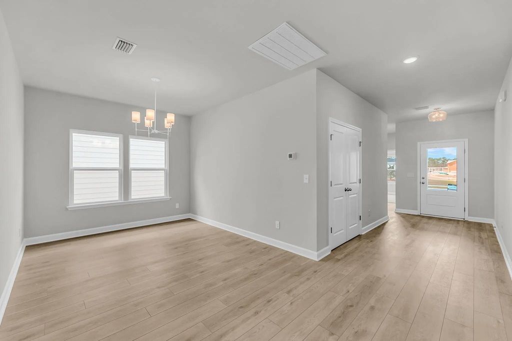 Image 10 of property listing at 5368 Crinum Lilly, Summerville, SC 29485