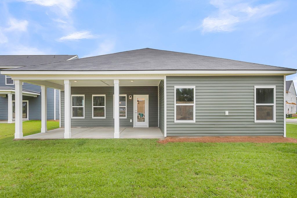Image 2 of property listing at 5368 Crinum Lilly, Summerville, SC 29485