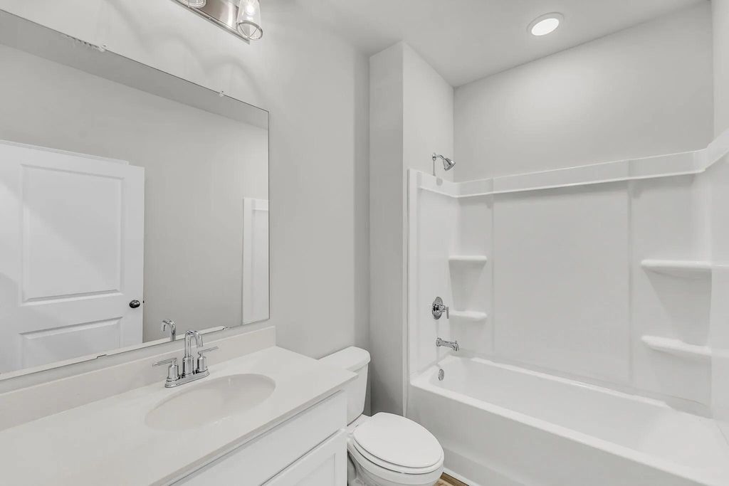 Image 8 of property listing at 5368 Crinum Lilly, Summerville, SC 29485