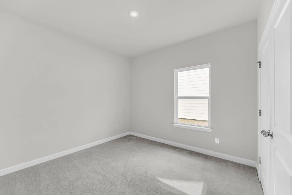 Image 9 of property listing at 5368 Crinum Lilly, Summerville, SC 29485