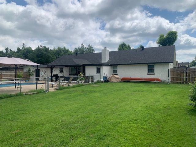 1006 S 21st Street, Rogers, AR 72758