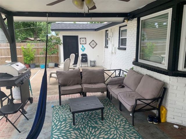 1006 S 21st Street, Rogers, AR 72758