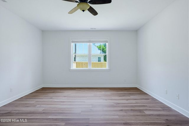 23 Stonegate Circle, Hampstead, NC 28443