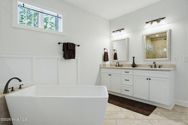 23 Stonegate Circle, Hampstead, NC 28443