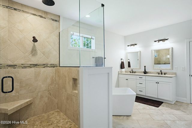 23 Stonegate Circle, Hampstead, NC 28443