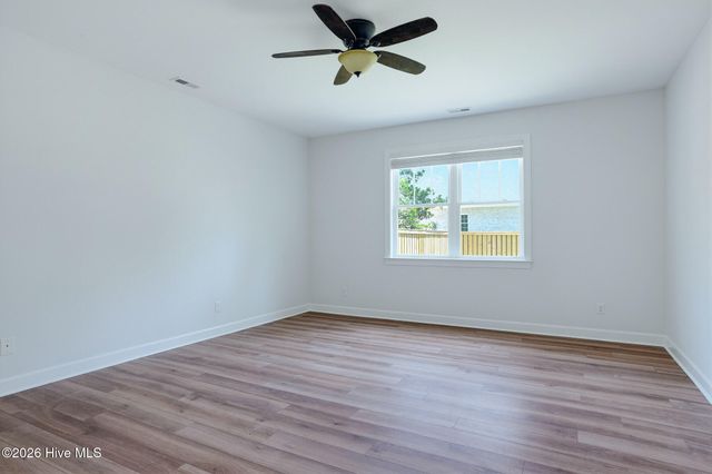 23 Stonegate Circle, Hampstead, NC 28443
