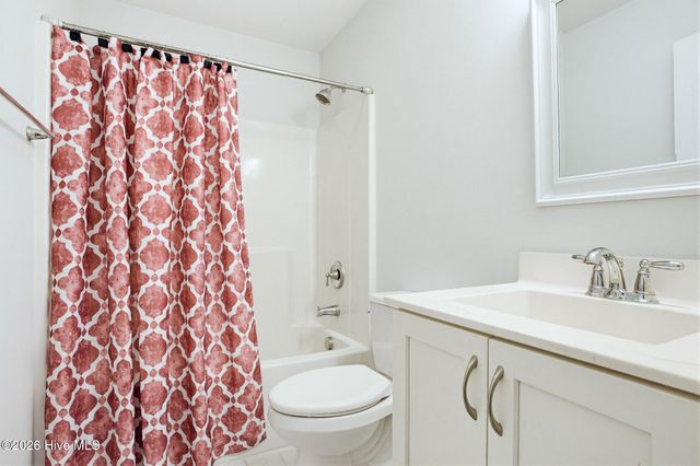 23 Stonegate Circle, Hampstead, NC 28443