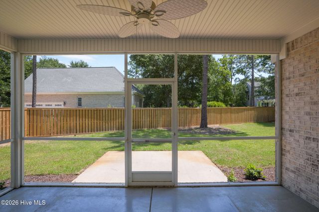 23 Stonegate Circle, Hampstead, NC 28443