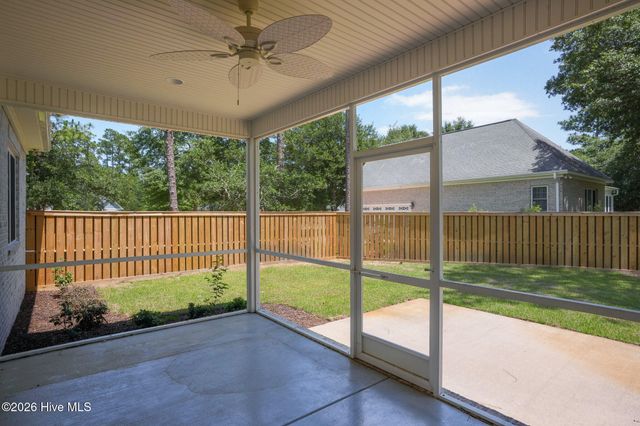23 Stonegate Circle, Hampstead, NC 28443
