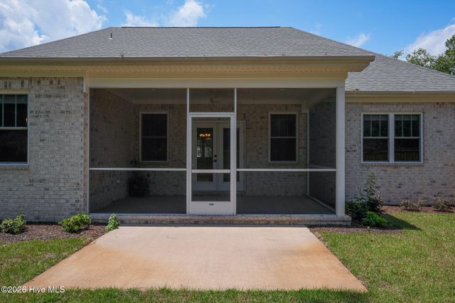 23 Stonegate Circle, Hampstead, NC 28443