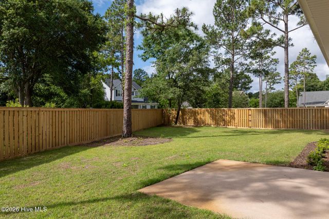 23 Stonegate Circle, Hampstead, NC 28443
