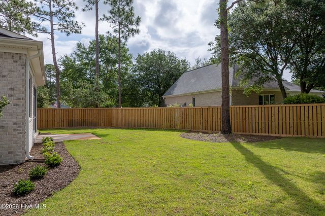 23 Stonegate Circle, Hampstead, NC 28443