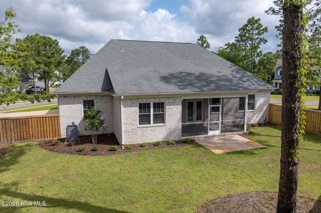 23 Stonegate Circle, Hampstead, NC 28443