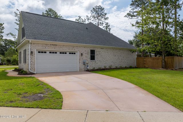 23 Stonegate Circle, Hampstead, NC 28443