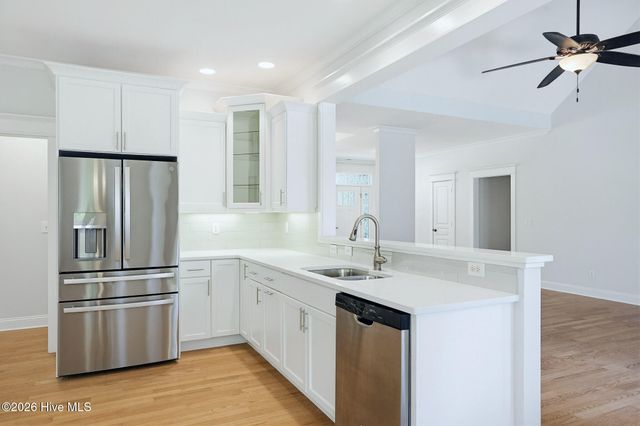 23 Stonegate Circle, Hampstead, NC 28443