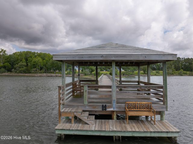 23 Stonegate Circle, Hampstead, NC 28443