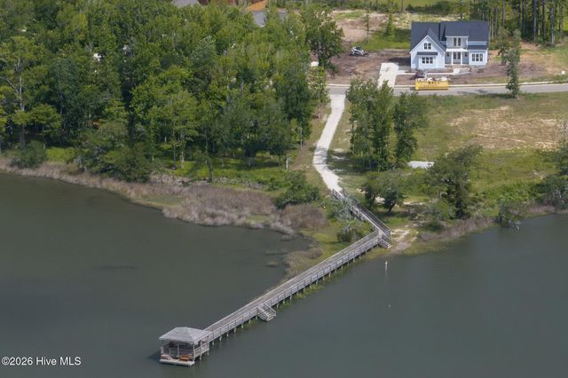 23 Stonegate Circle, Hampstead, NC 28443