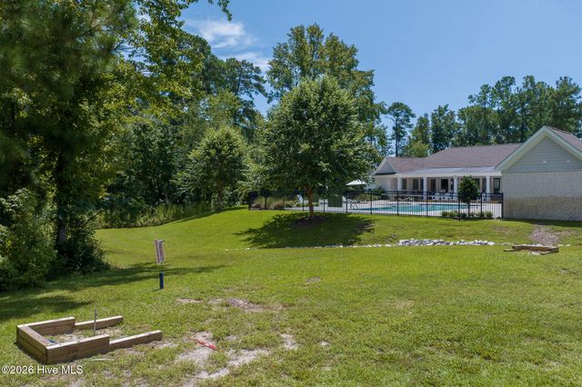 23 Stonegate Circle, Hampstead, NC 28443