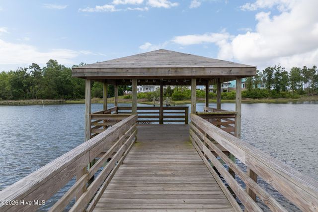 23 Stonegate Circle, Hampstead, NC 28443