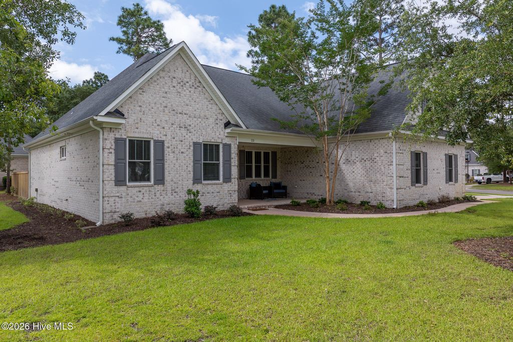 23 Stonegate Circle, Hampstead, NC 28443