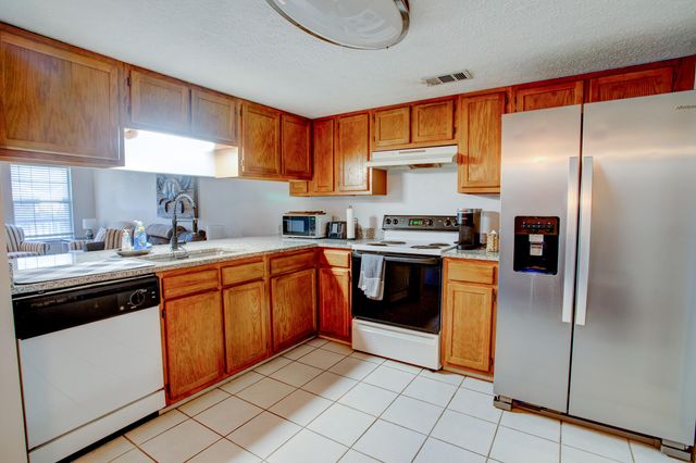 2404 Suwanee Lane, Fort Walton Beach, FL 32547