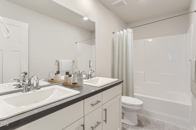 63122 NE Henningsen Pl, Bend, OR 97701