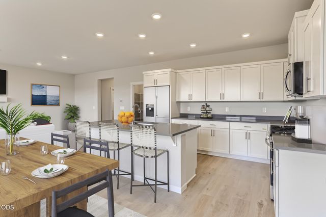 63122 NE Henningsen Pl, Bend, OR 97701