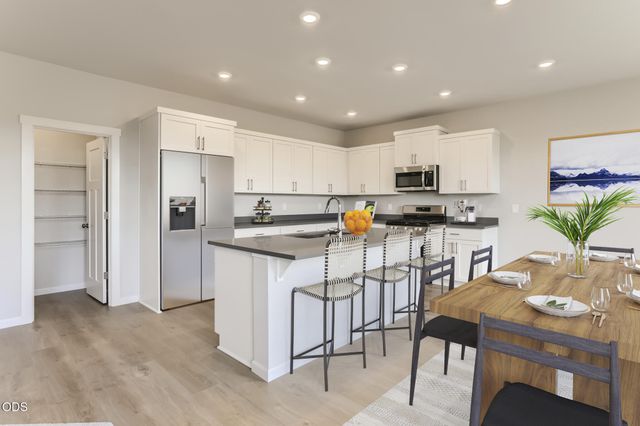 63122 NE Henningsen Pl, Bend, OR 97701