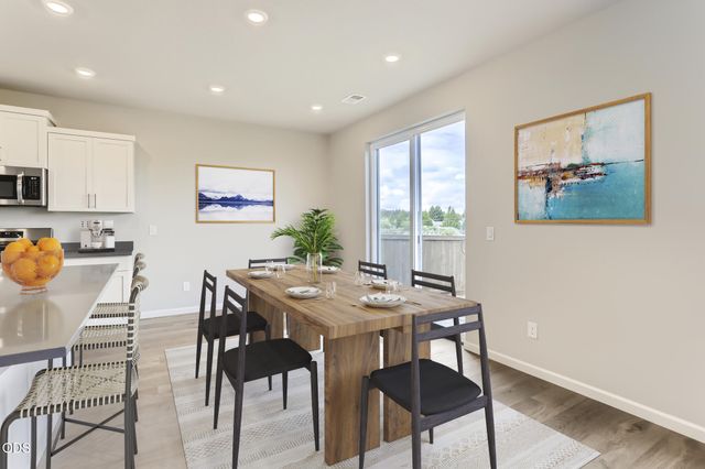 63122 NE Henningsen Pl, Bend, OR 97701