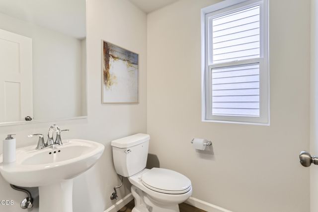 63122 NE Henningsen Pl, Bend, OR 97701