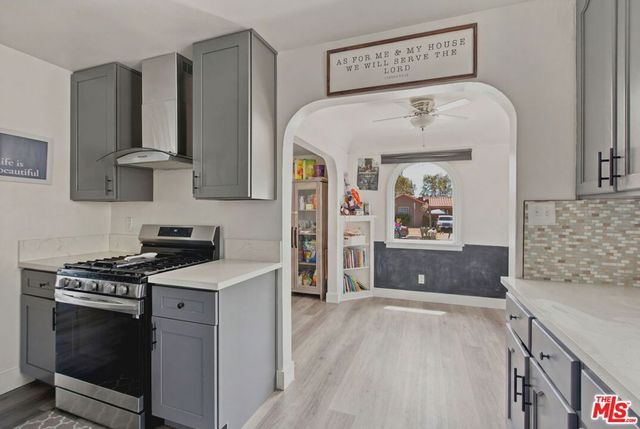 8920 Dalton Avenue, Los Angeles, CA 90047