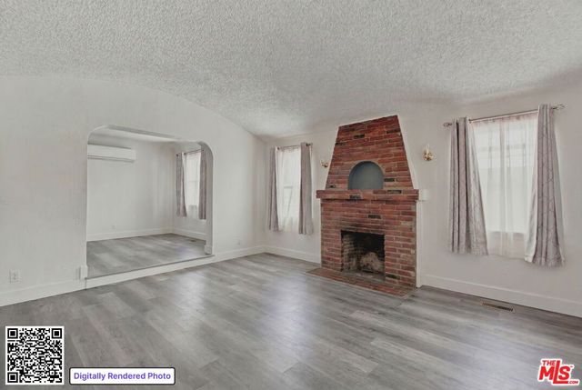 8920 Dalton Avenue, Los Angeles, CA 90047