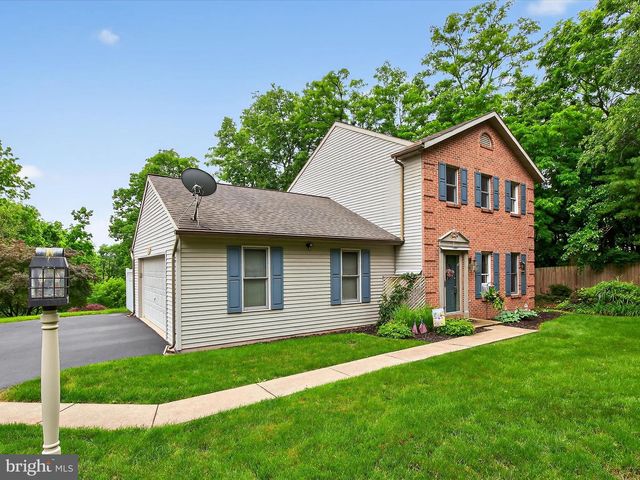 203 PLEASANT HILL DR, Lititz, PA 17543