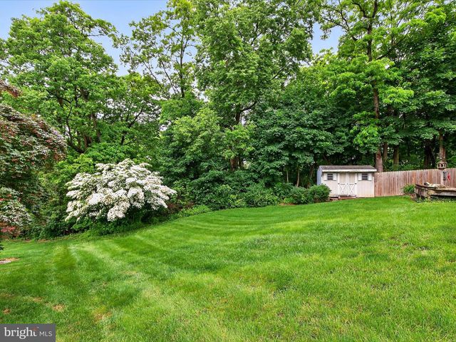 203 PLEASANT HILL DR, Lititz, PA 17543