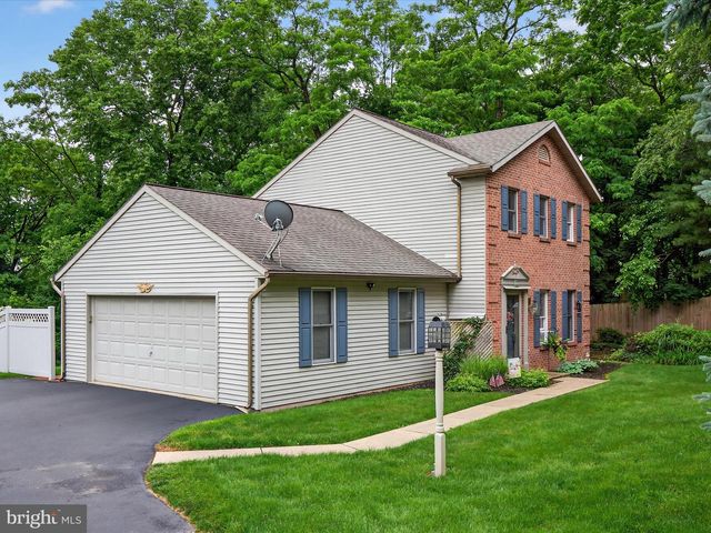 203 PLEASANT HILL DR, Lititz, PA 17543