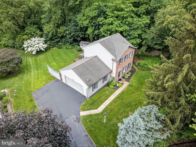 203 PLEASANT HILL DR, Lititz, PA 17543