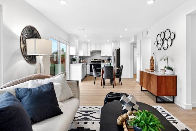 32508 Regents Blvd, Union City, CA 94587