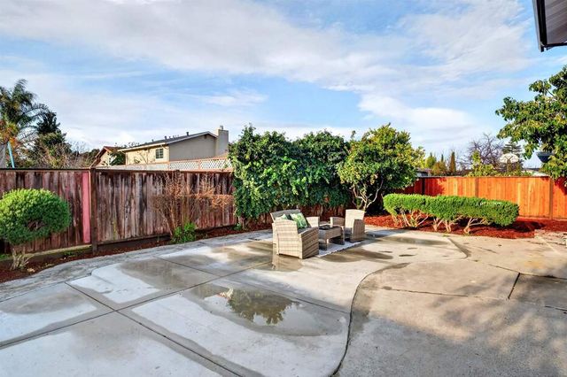 32508 Regents Blvd, Union City, CA 94587