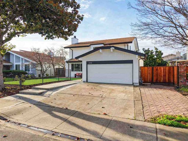 32508 Regents Blvd, Union City, CA 94587