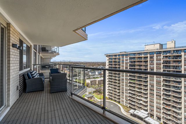 18-15 215th Street 15F, Bayside, NY 11360