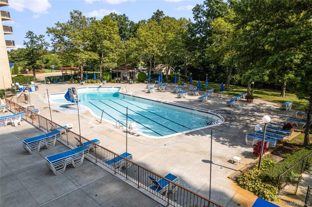 18-15 215th Street 15F, Bayside, NY 11360