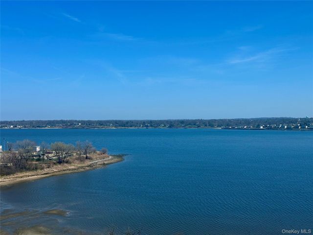 18-15 215th Street 15F, Bayside, NY 11360