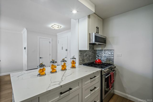18-15 215th Street 15F, Bayside, NY 11360