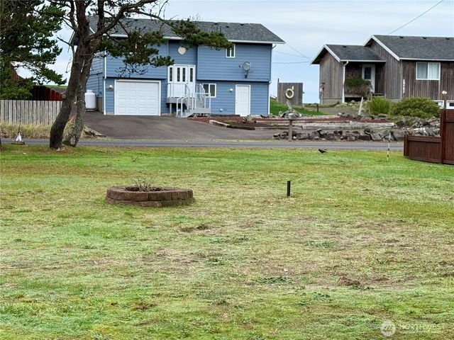 29528 G Street, Ocean Park, WA 98640