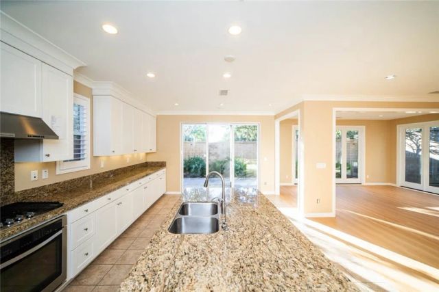 55 Ivory Petal, Irvine, CA 92620