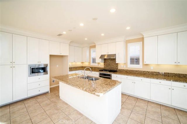 55 Ivory Petal, Irvine, CA 92620