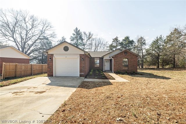 34 Easley Loop, Greenwood, AR 72936