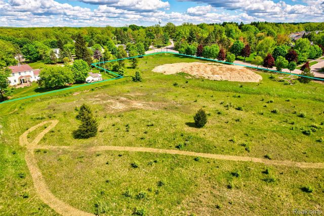 12750 FOUNTAIN SQUARE, Springfield Twp, MI 48350