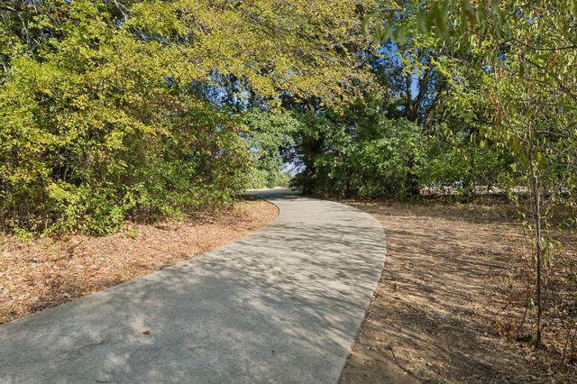2751 Village Parkway, Flower Mound, TX 75077